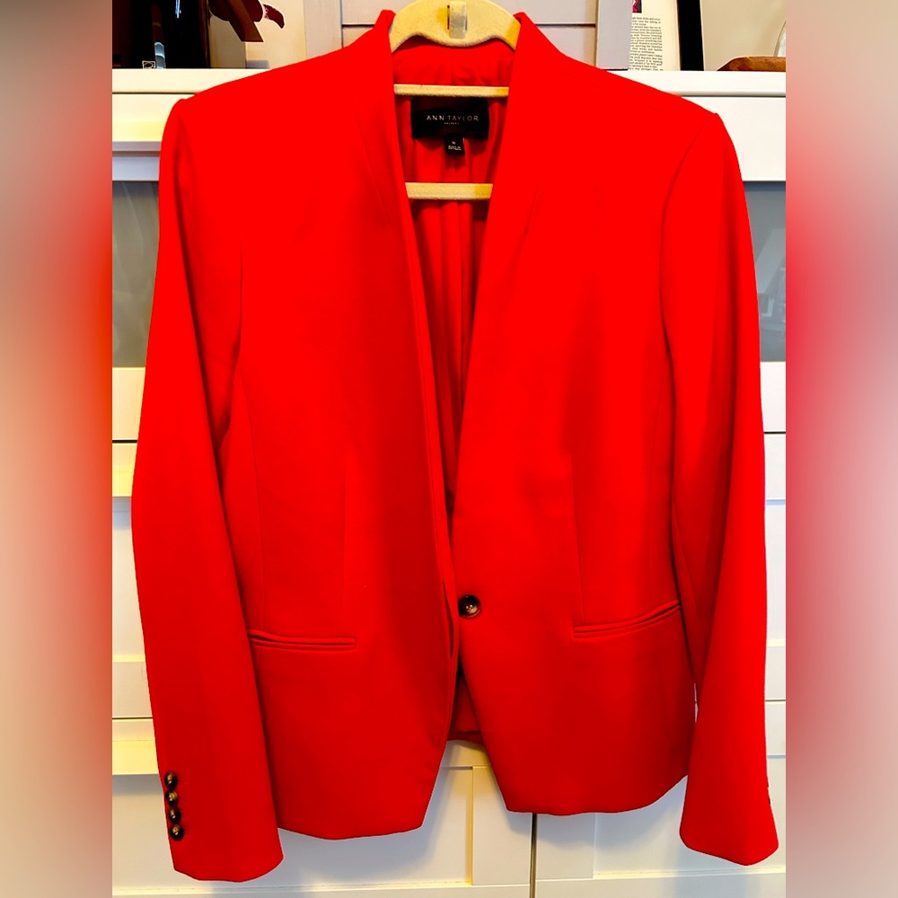 Ann taylor blazer vibrant red - perfect for the holidays